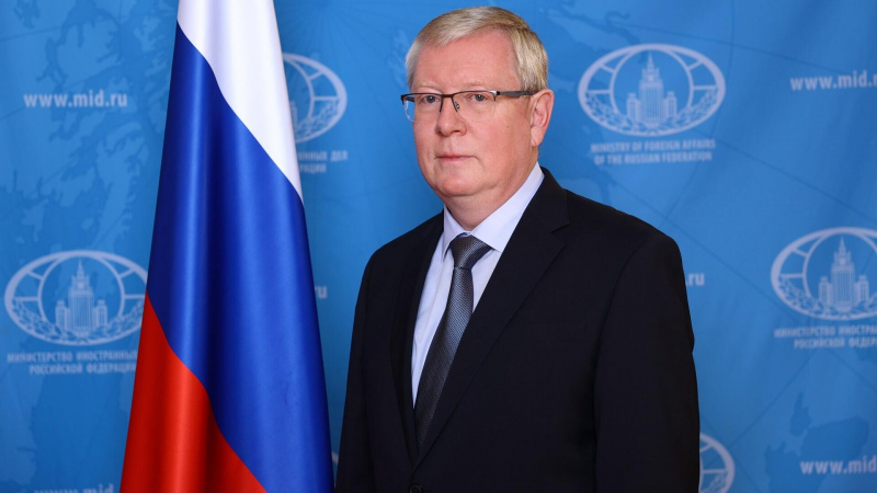 Украина причастна к расшатыванию ситуации в Словакии, заявил посол России