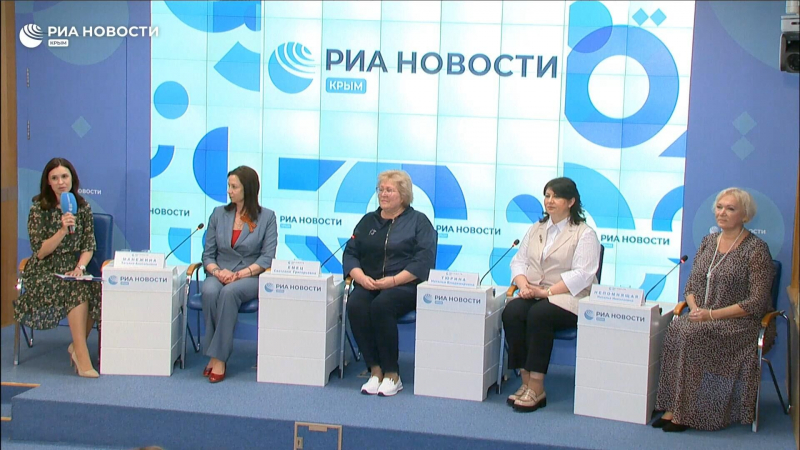 Фотовыставка "Освобождение. Путь к Победе" открылась в Крыму