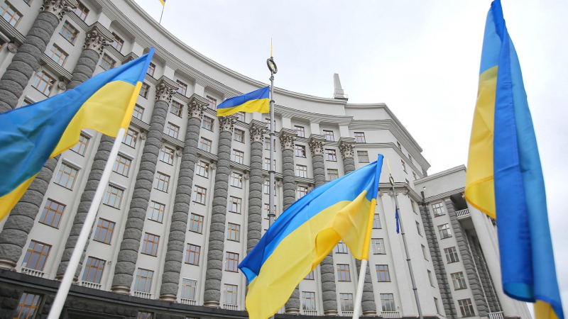 Кабмин Украины согласовал увольнение двух чиновников