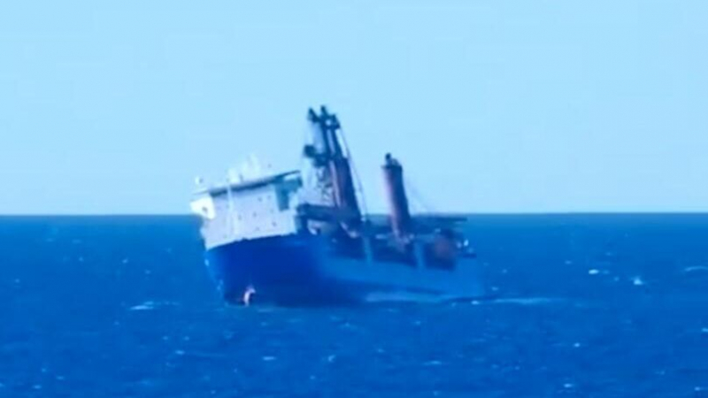 Норвежское судно отказалось принимать моряков с "Урсы Майор"